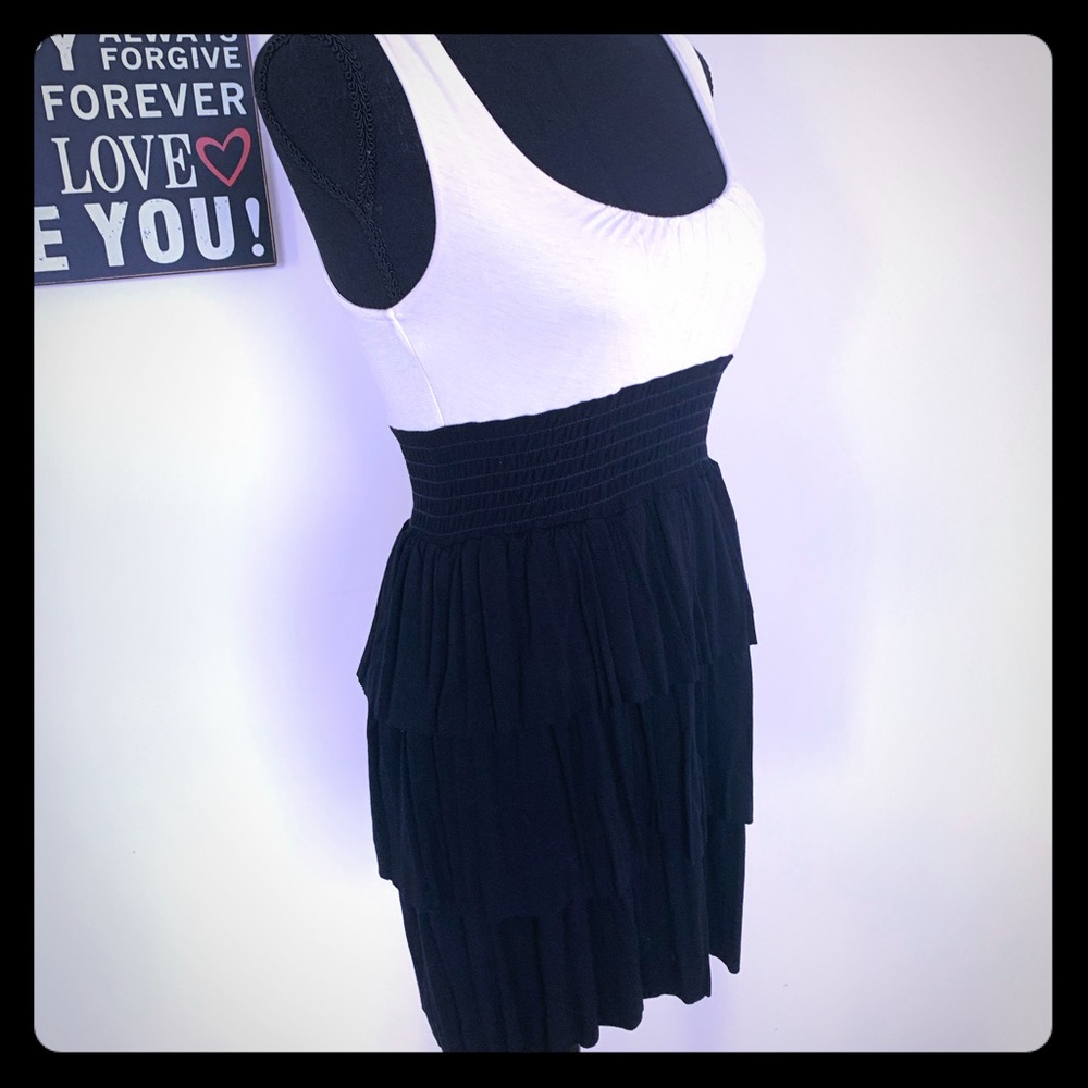 Black/White mini skirt dress